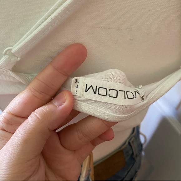 SOLD ON INSTA - Picture 2 of 6